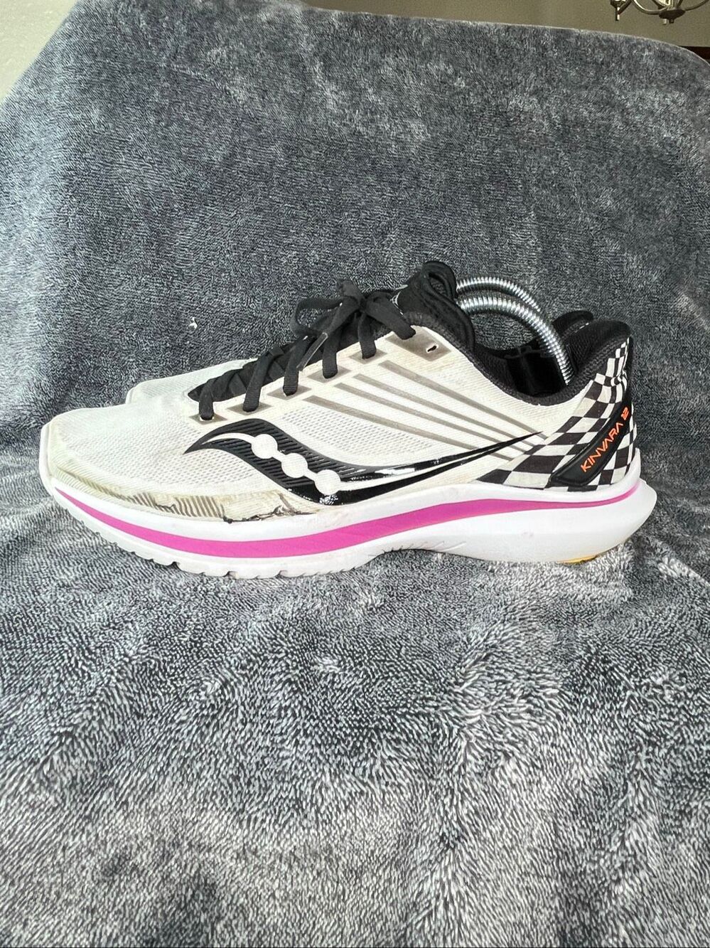 Saucony Kinvara 12 Running Shoes - Women's Size 10 - Checkers Black/White
